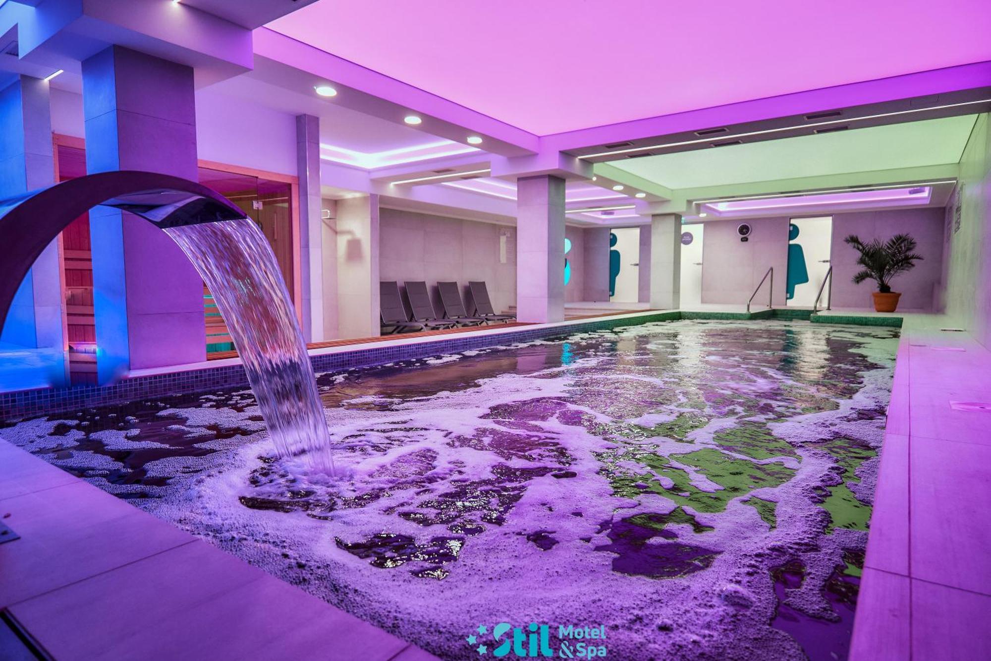 Stil Motel & Spa Tasnad Exterior foto